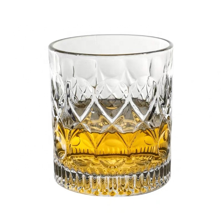 Vintage Creative Sculpted Whisky Glass